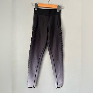 ULTRACOR ULTRA HIGH GRADIENT SLASH LEGGINGS women’s size XS. Excellent condition